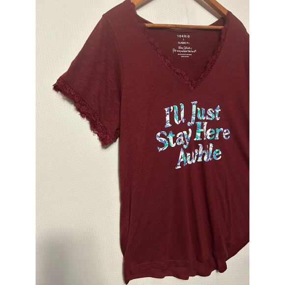 Torrid Burgundy Lace V Neck "I'll Just Stay Here Awhile" Short Sleeve Tee 1X - Picture 4 of 8